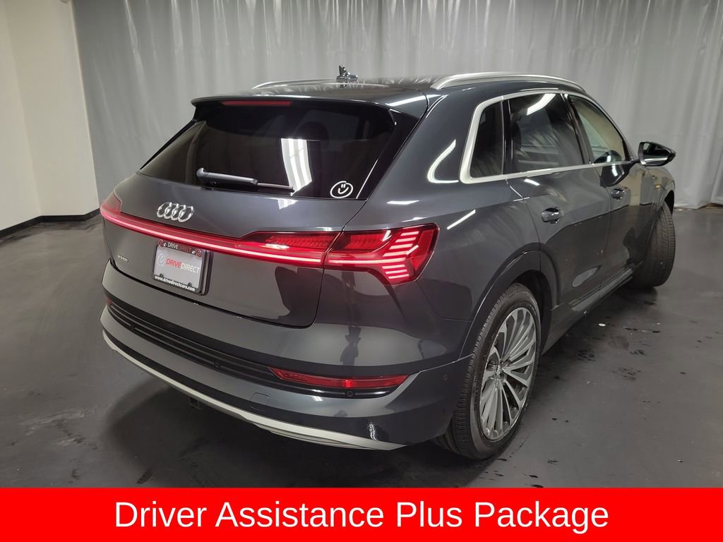 Used 2019 Audi e-tron Prestige w/ Prestige Package AWD/4WD image 9