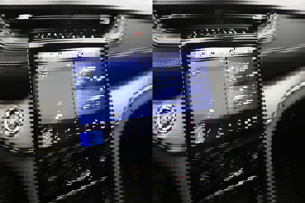 Used 2023 Jeep Grand Cherokee L Limited w/ Luxury Tech Group II image 23