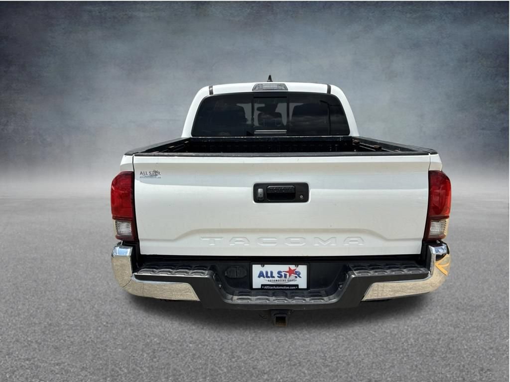 Used 2020 Toyota Tacoma SR5 AWD/4WD image 9