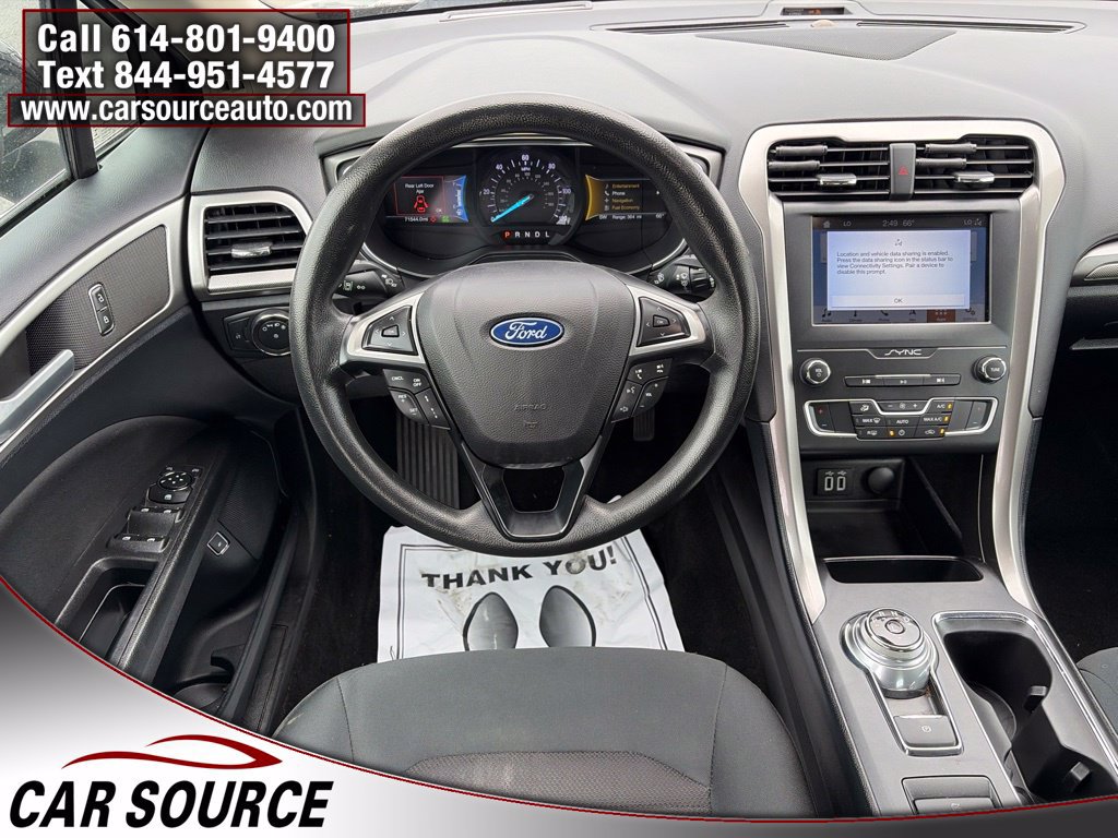 Used 2019 Ford Fusion SE FWD image 11
