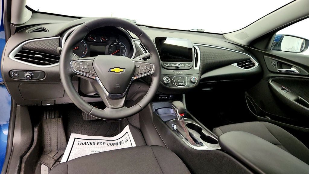 Used 2024 Chevrolet Malibu RS FWD image 13