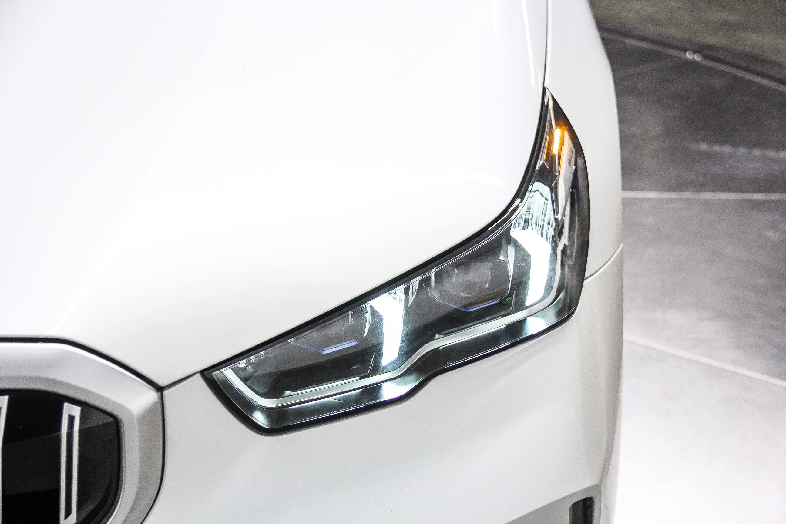 Used 2026 BMW 530i w/ Premium Package image 10