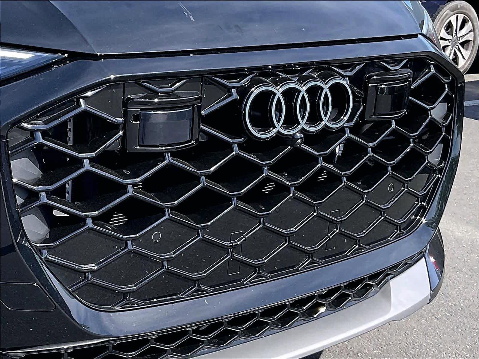 Used 2025 Audi RS Q8 performance AWD/4WD image 33