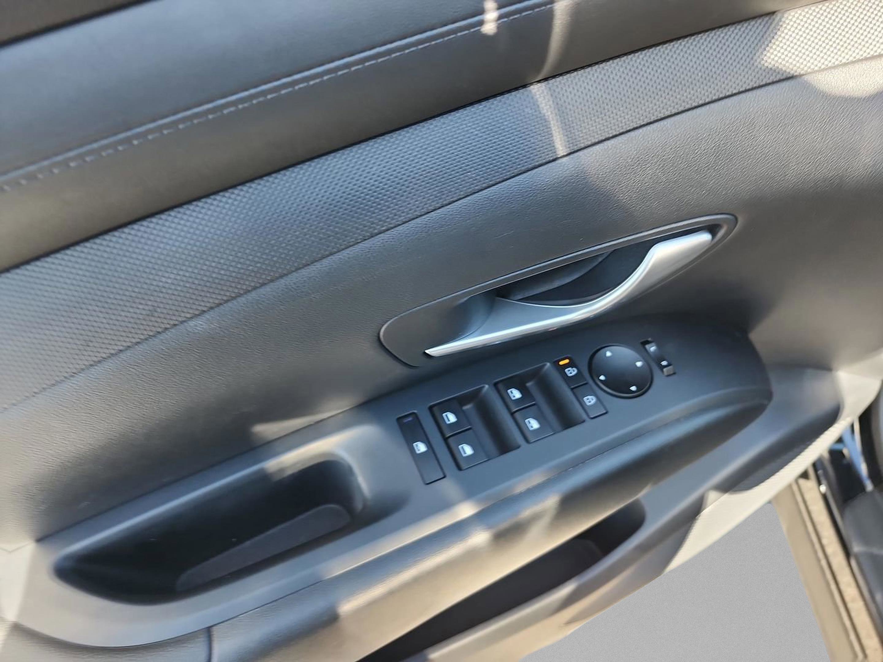 Certified 2025 Hyundai Tucson SEL image 15