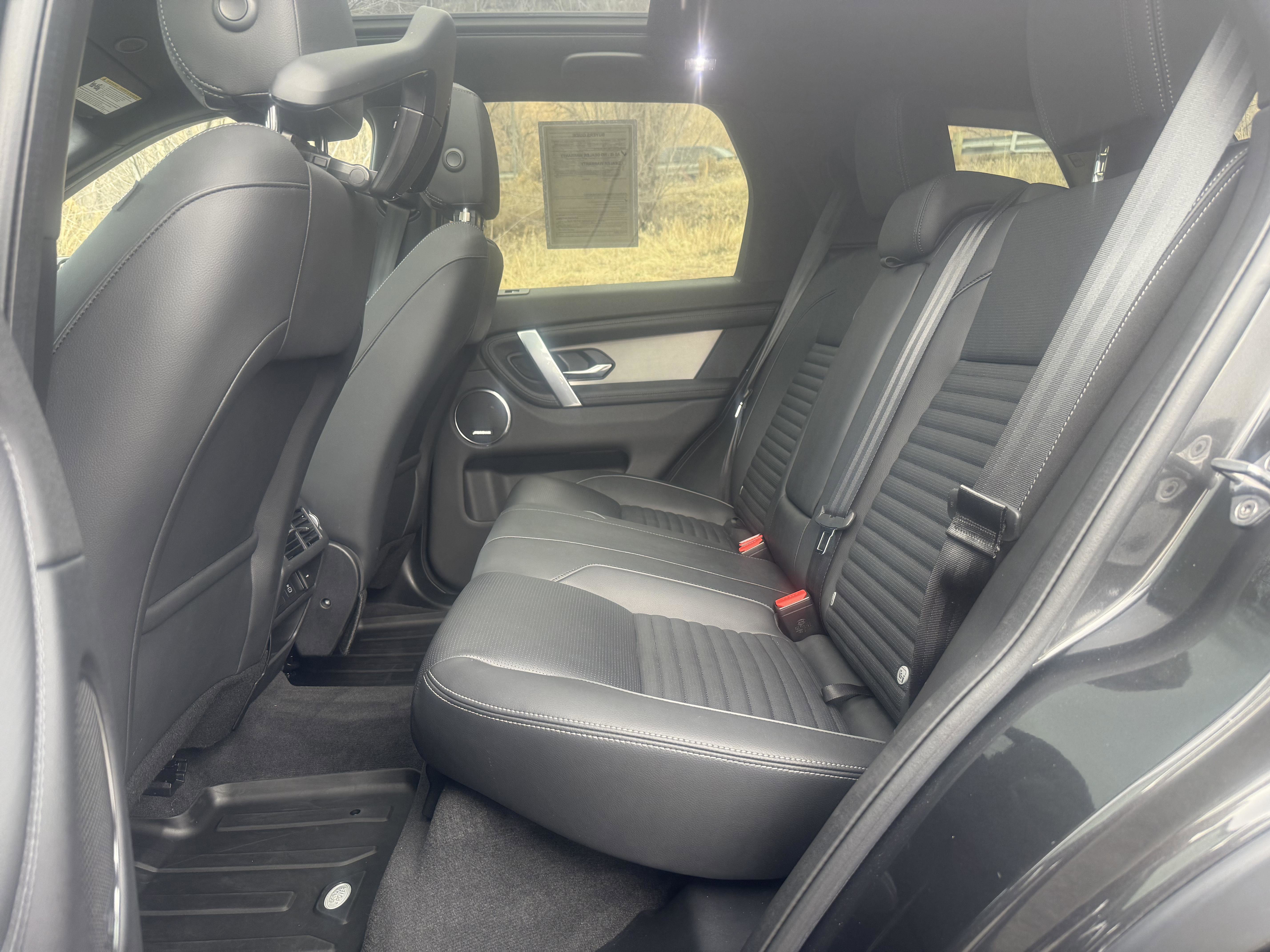 Used 2025 Land Rover Discovery Sport Dynamic SE image 30