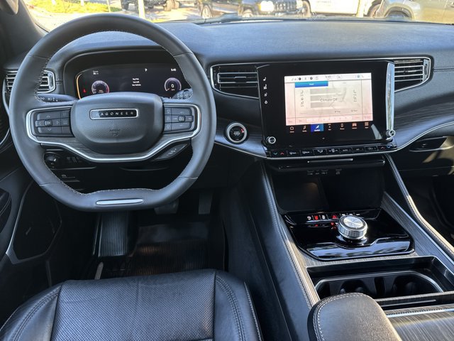 Used 2023 Jeep Wagoneer Series III w/ Premium Group I RWD image 23