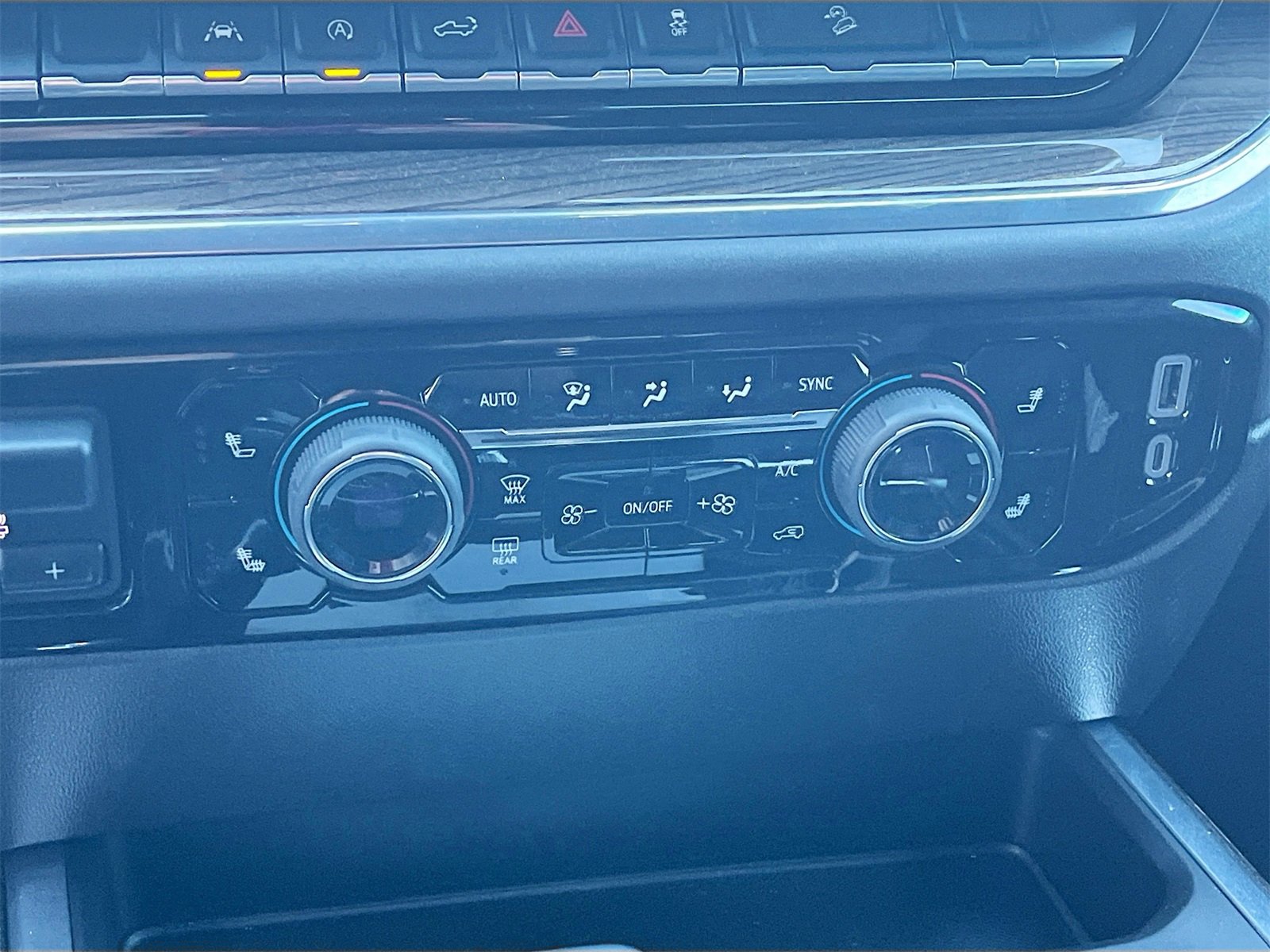 Used 2023 Chevrolet Silverado 1500 LT Trail Boss w/ Convenience Package II image 21