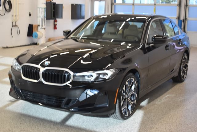 New 2026 BMW 330i xDrive Sedan w/ Premium Package AWD/4WD image 9
