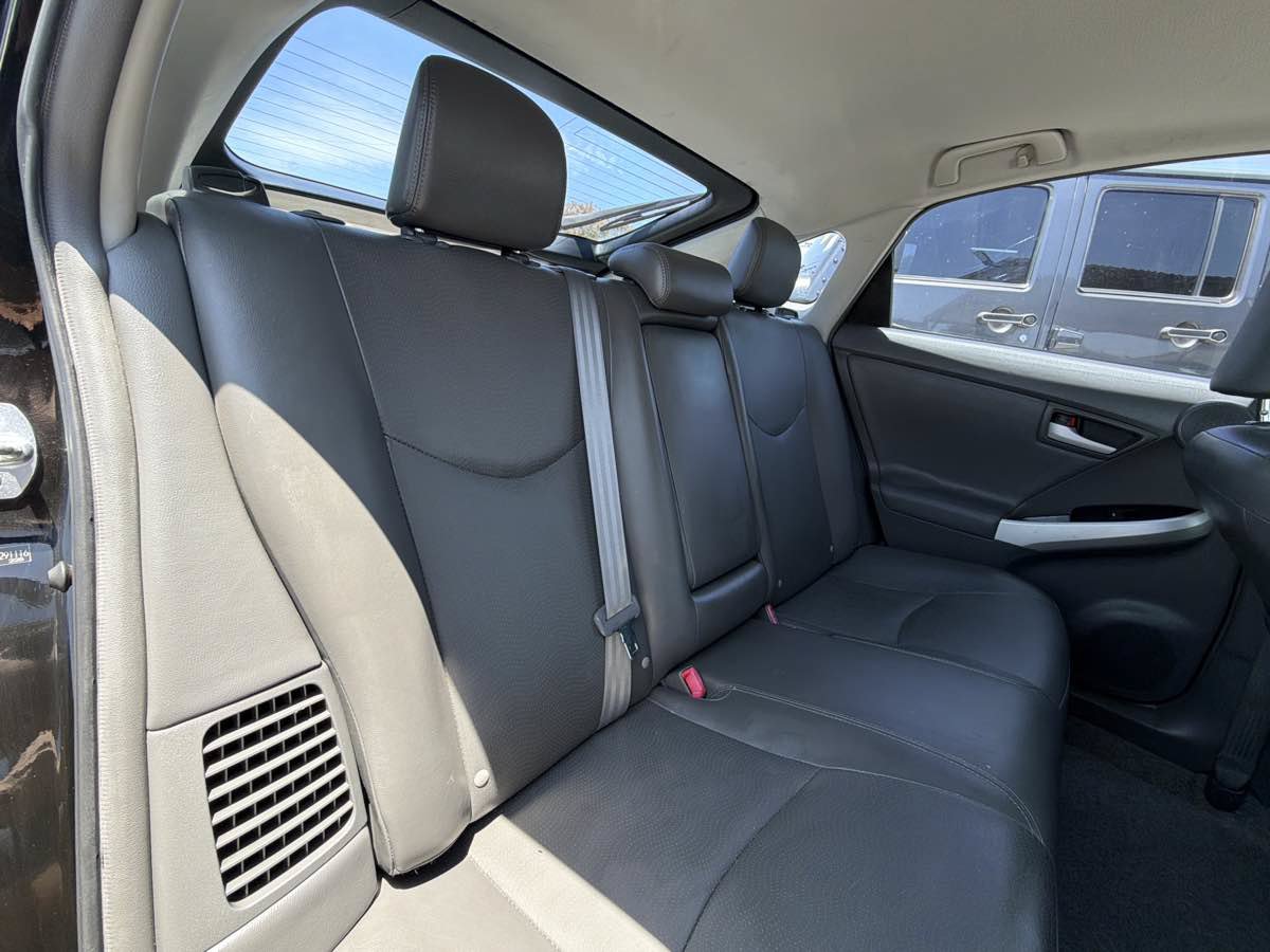 Used 2011 Toyota Prius Four w/ Solar Roof Pkg FWD image 20