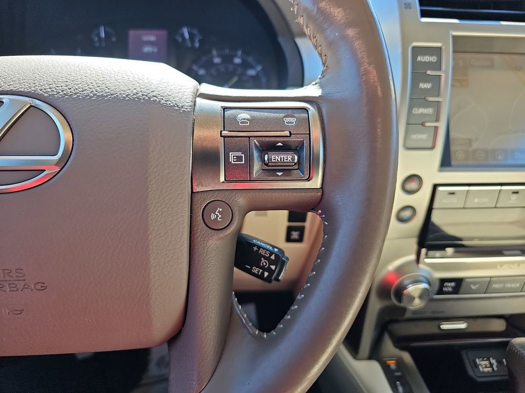 Used 2017 Lexus GX 460 image 22