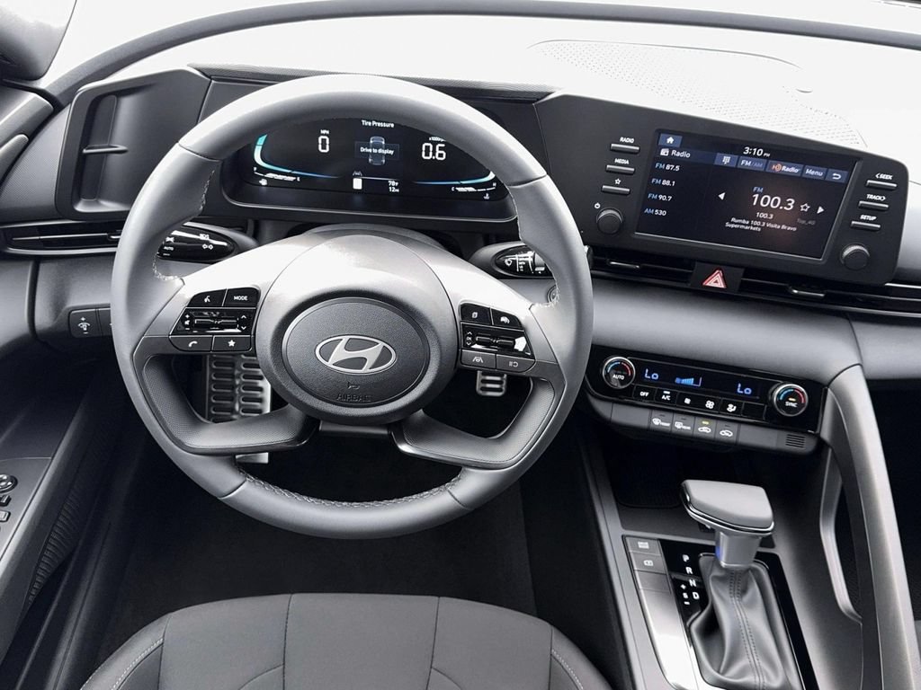 New 2026 Hyundai Elantra Sport FWD image 19