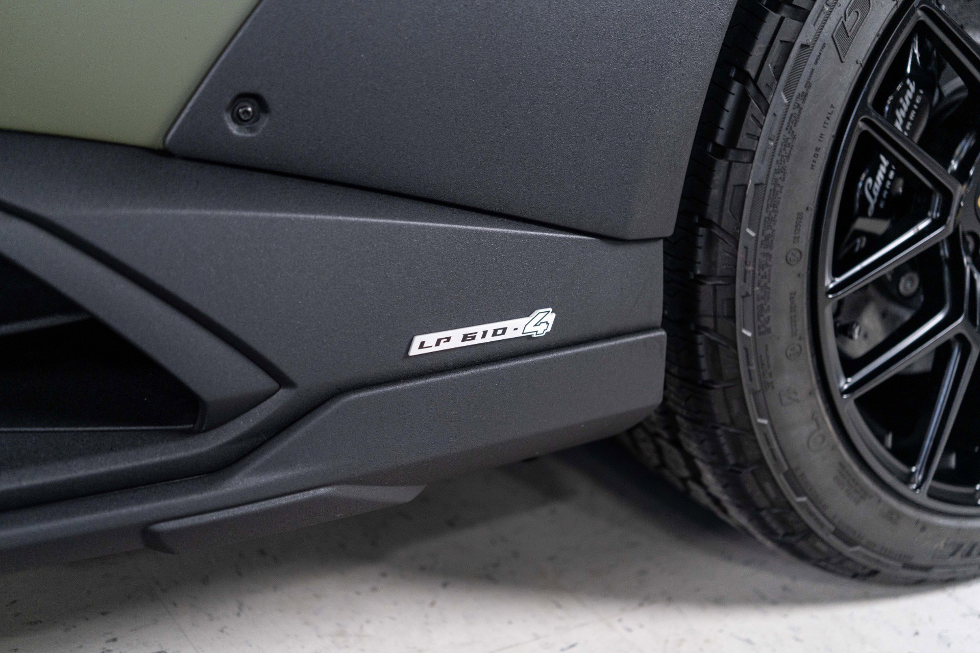 Used 2024 Lamborghini Huracan Sterrato AWD/4WD image 10