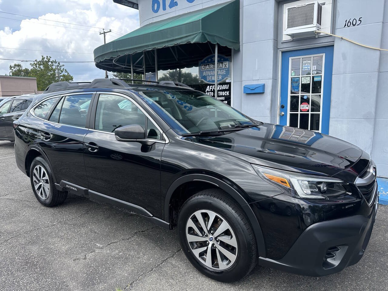 Used 2021 Subaru Outback AWD/4WD image 4