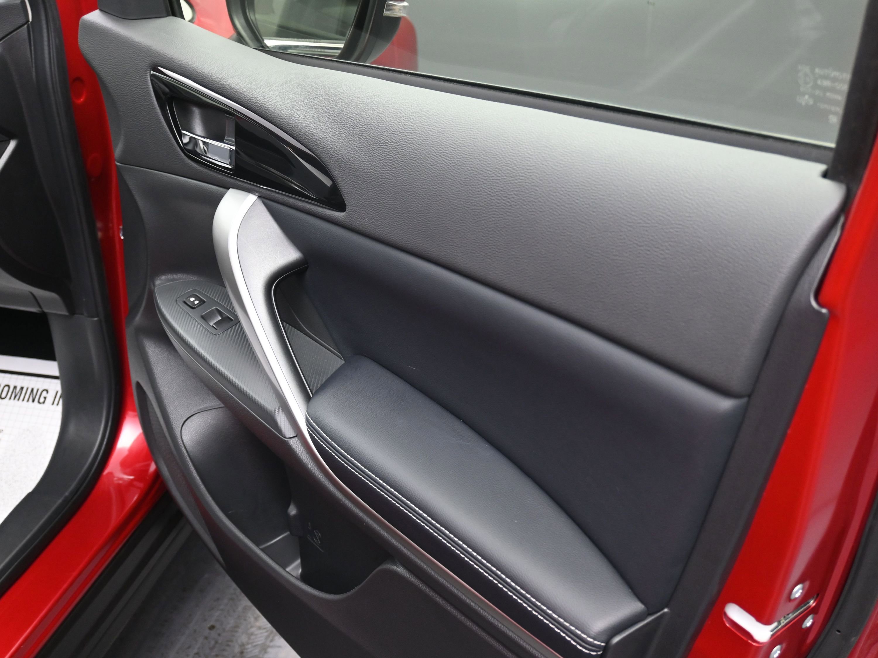 Used 2024 Mitsubishi Eclipse Cross SE image 23