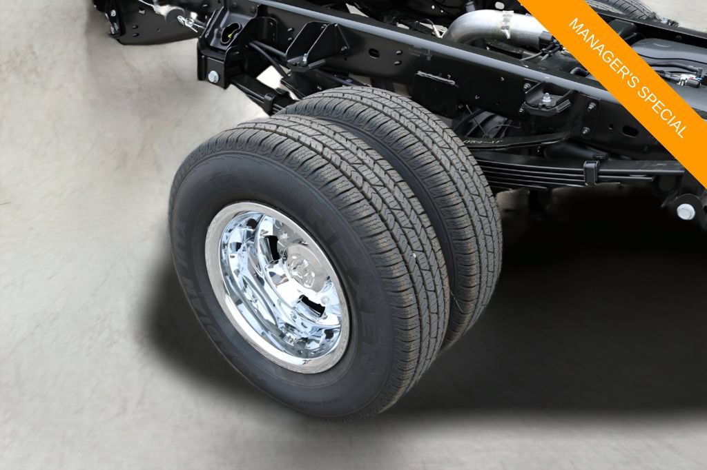 New 2026 RAM 3500 Tradesman w/ Chrome Appearance Group A AWD/4WD image 9