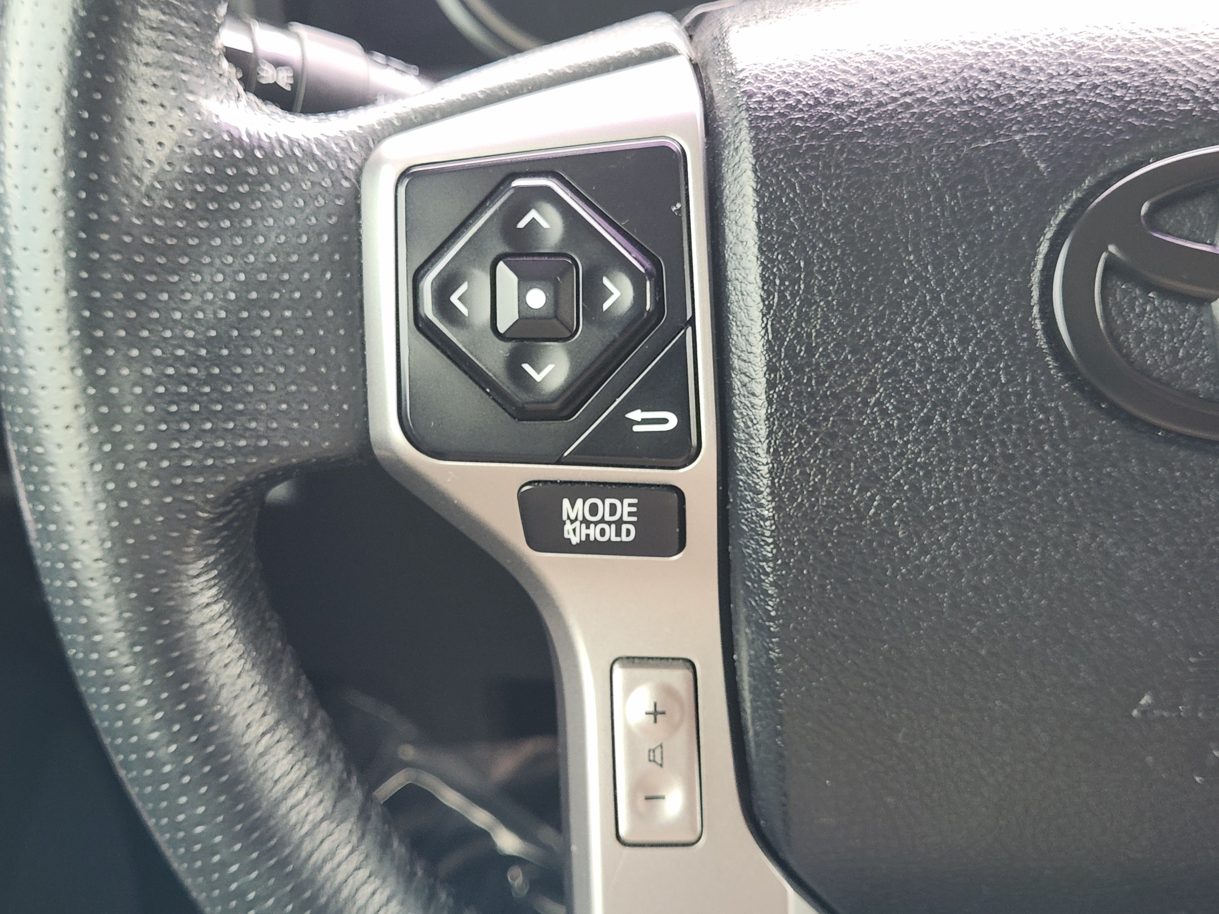 Used 2019 Toyota 4Runner SR5 Premium AWD/4WD image 29