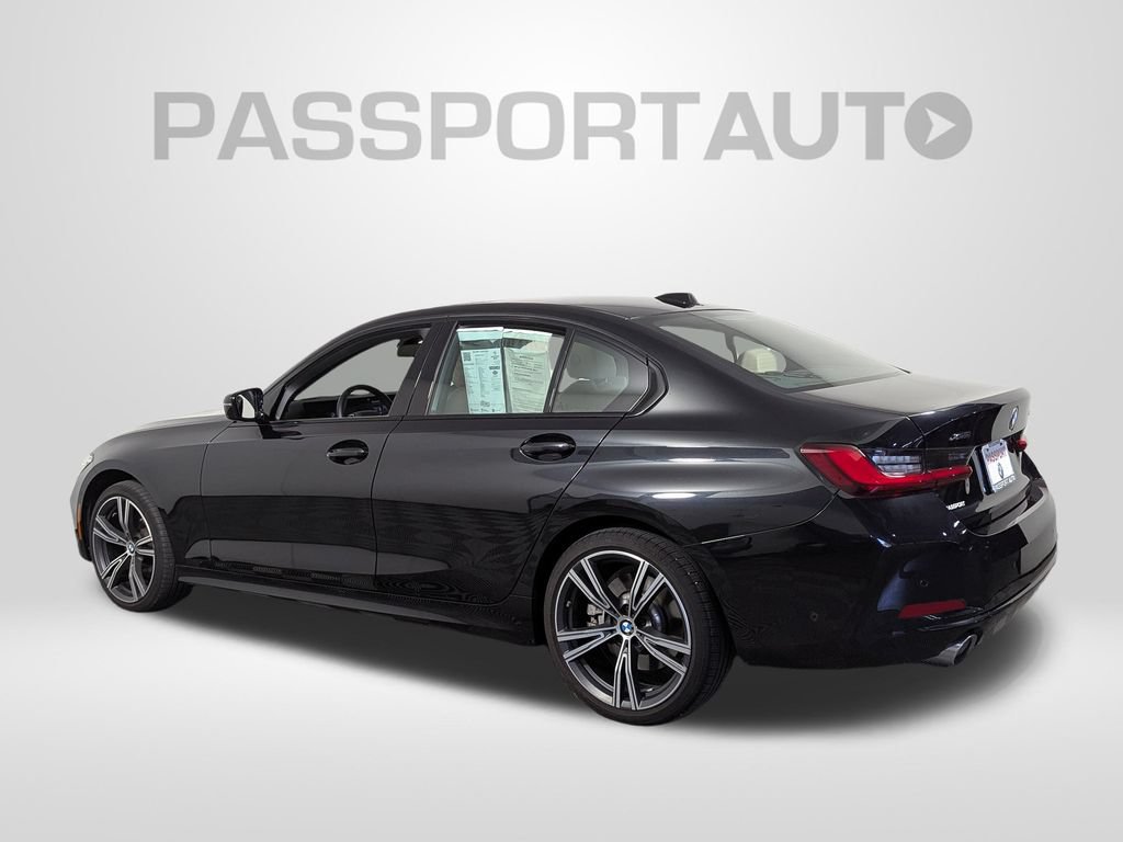 Used 2023 BMW 330i xDrive Sedan w/ Premium Package AWD/4WD image 3