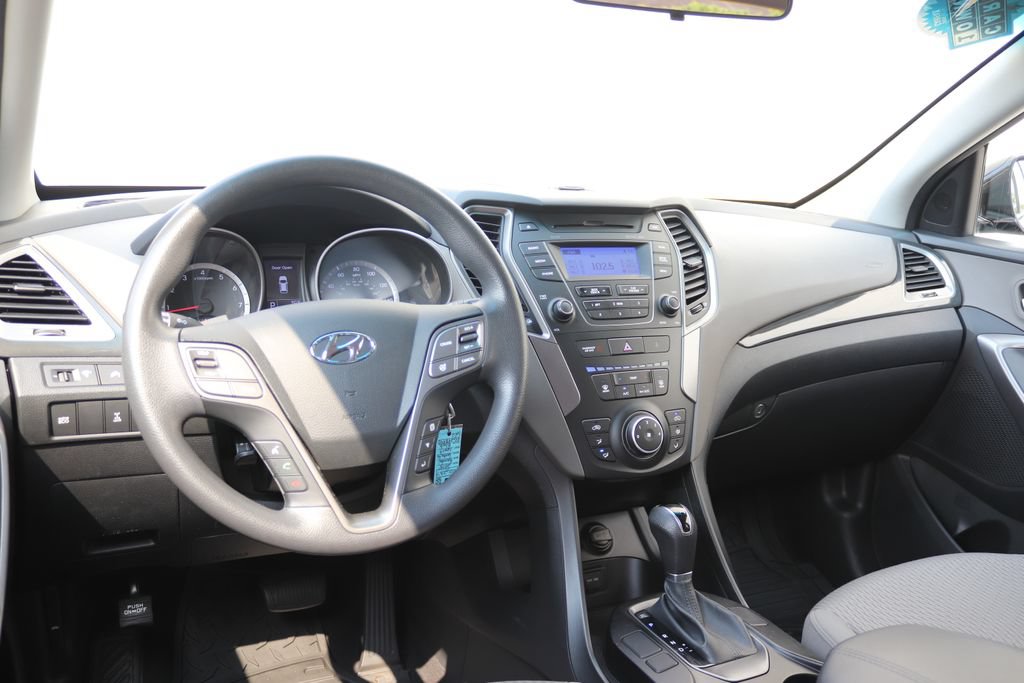 Used 2015 Hyundai Santa Fe Sport AWD/4WD image 3