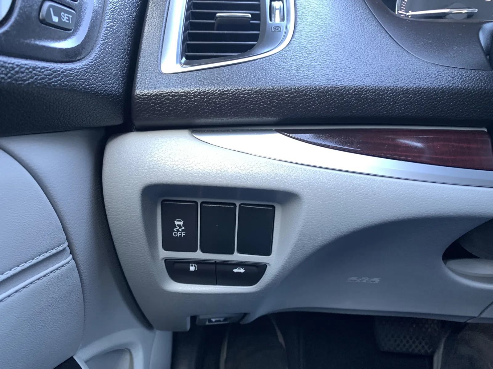 Used 2015 Acura TLX image 20