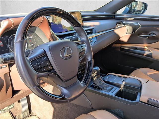 Used 2021 Lexus ES 350 w/ Luxury Package image 10