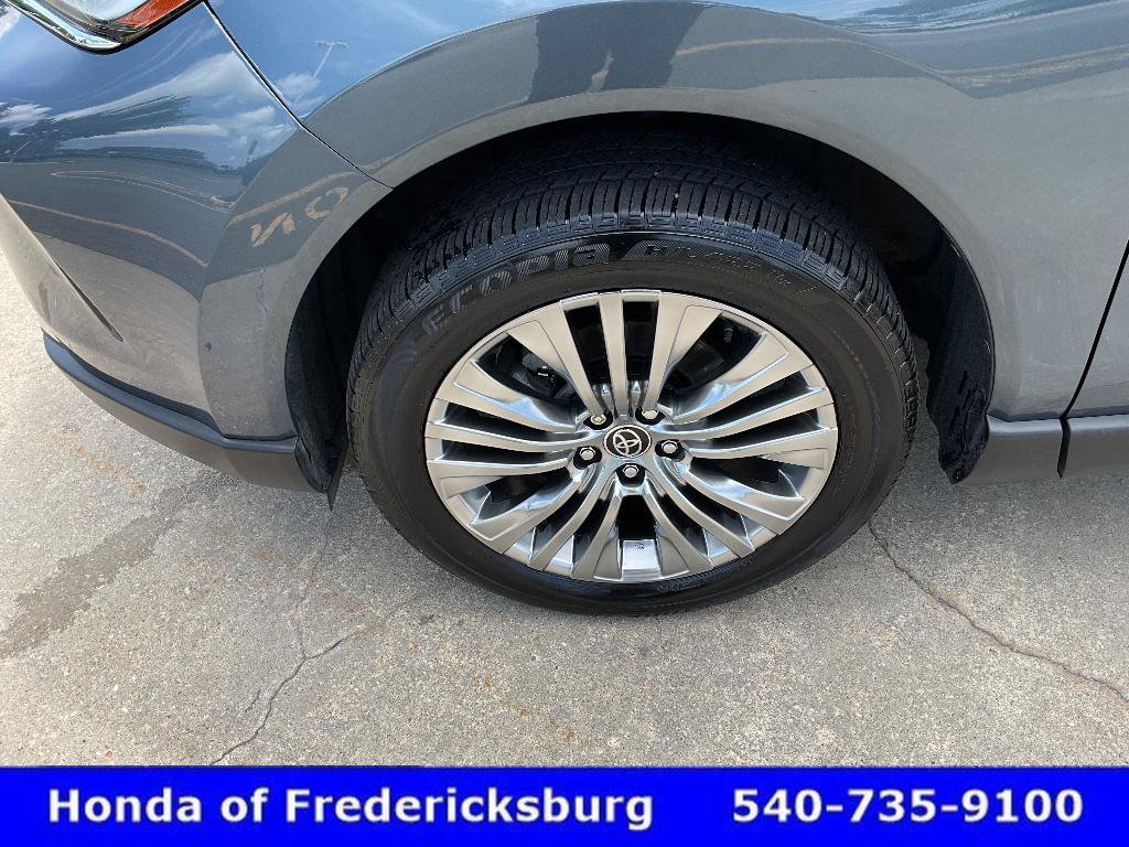 Used 2022 Toyota Venza XLE AWD/4WD image 10