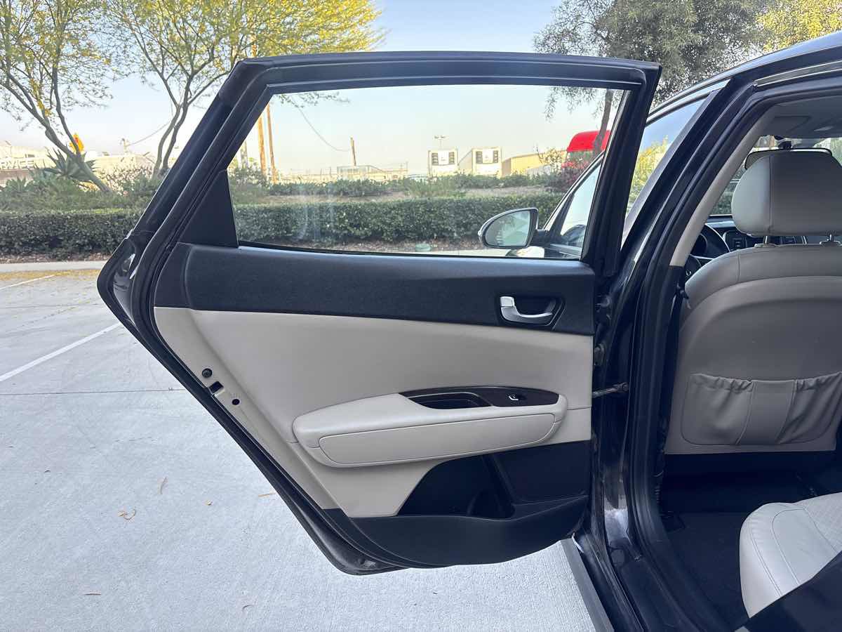 Used 2016 Kia Optima EX image 12