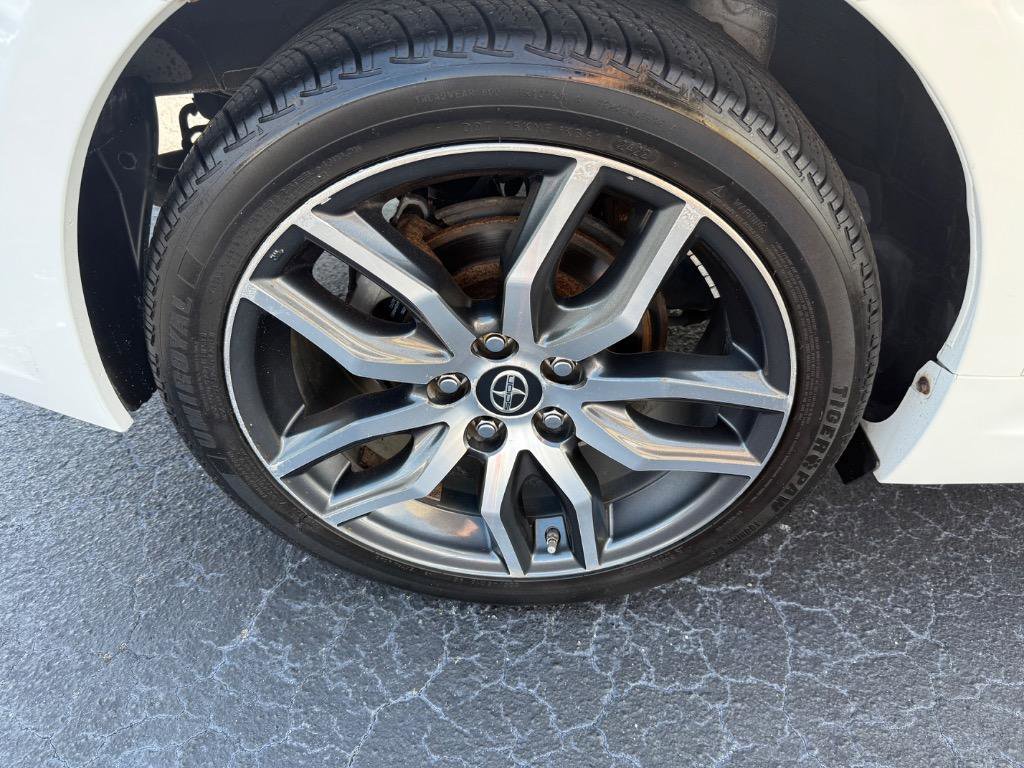 Used 2014 Scion tC image 19