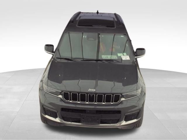 Used 2024 Jeep Grand Cherokee L Limited w/ Luxury Tech Group II image 3