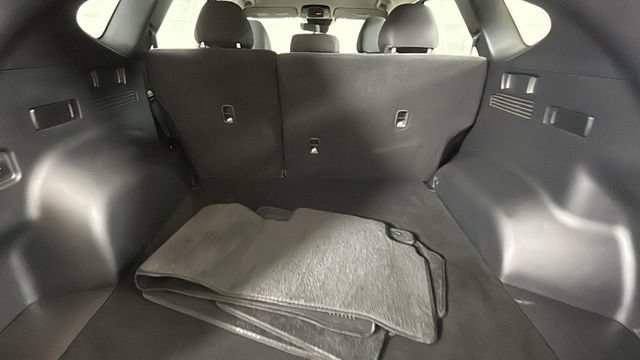 Certified 2023 Hyundai Tucson SE FWD image 28