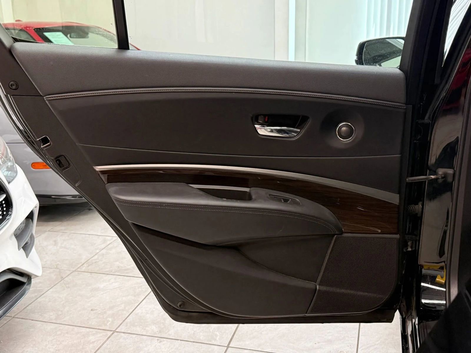 Used 2014 Acura RLX w/ Technology Package FWD image 18