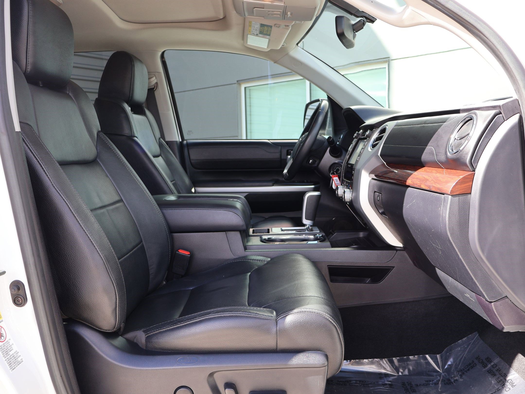 Used 2017 Toyota Tundra Limited image 30