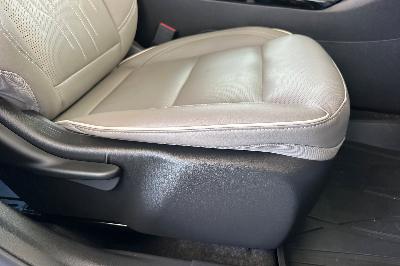 Certified 2024 Buick Envista Avenir FWD image 23