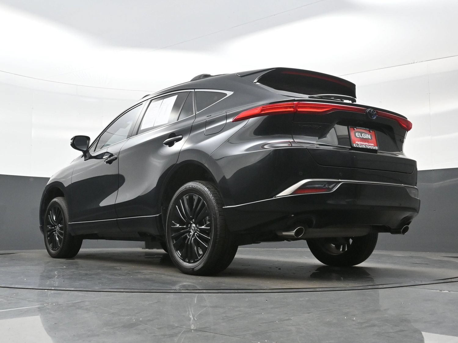 Used 2024 Toyota Venza Nightshade AWD/4WD image 30