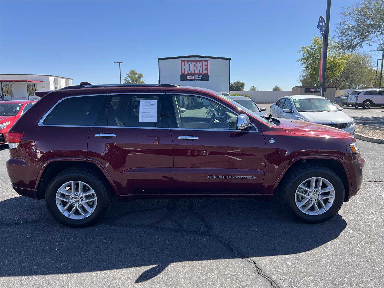 Used 2018 Jeep Grand Cherokee Overland AWD/4WD image 4