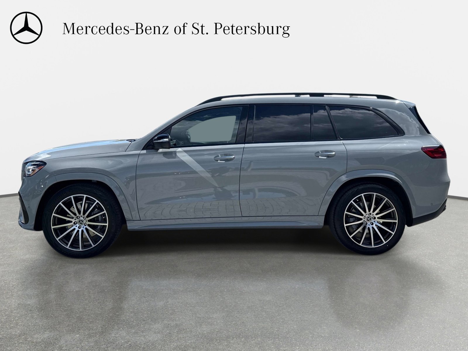 New 2026 Mercedes-Benz GLS 450 4MATIC image 3