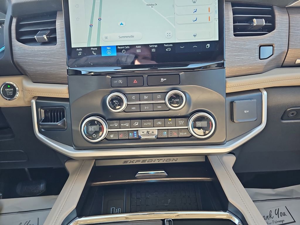 Used 2024 Ford Expedition Limited image 29