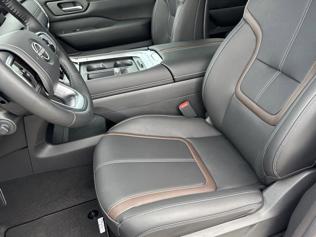 New 2026 Nissan Armada SL w/ Captain's Chari Seat Package image 20