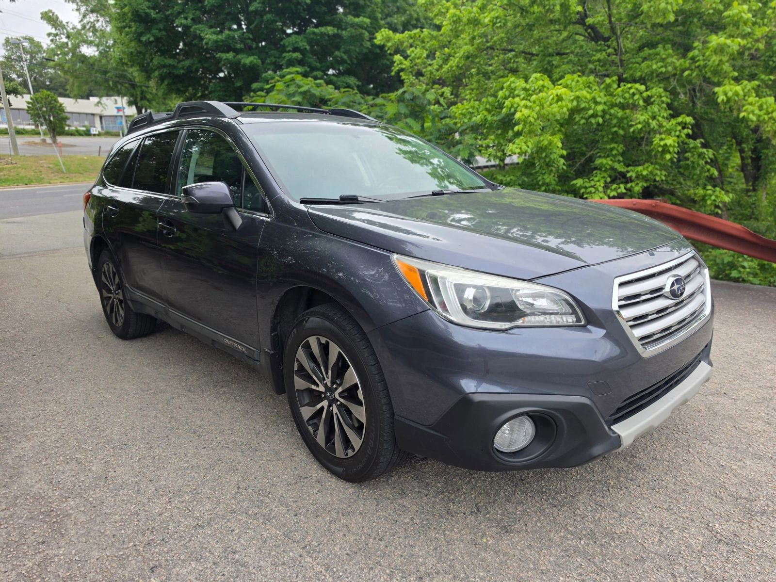 Used 2015 Subaru Outback 2.5i Limited AWD/4WD image 4