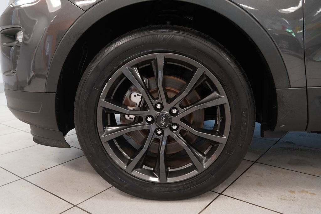Used 2018 Ford Explorer XLT w/ Equipment Group 202A AWD/4WD image 17
