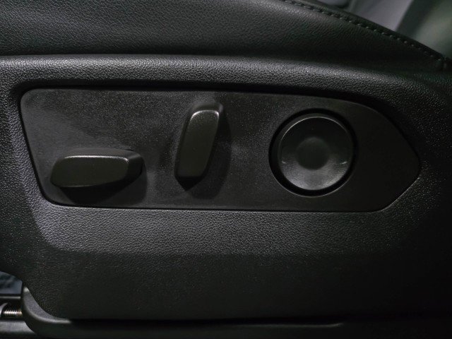 Used 2023 Chevrolet Tahoe LT image 30