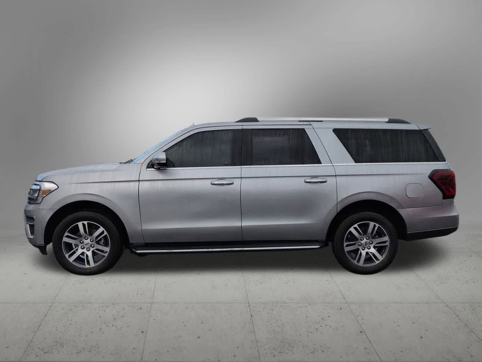 Used 2023 Ford Expedition Max Limited image 3