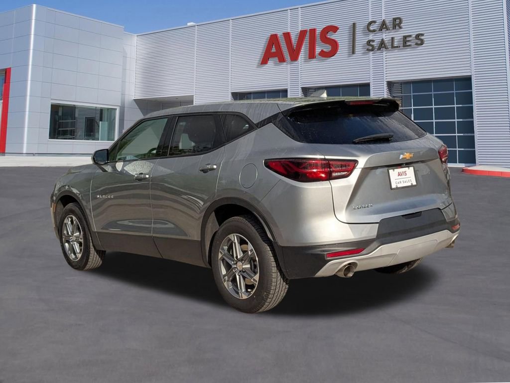 Used 2025 Chevrolet Blazer LT image 9