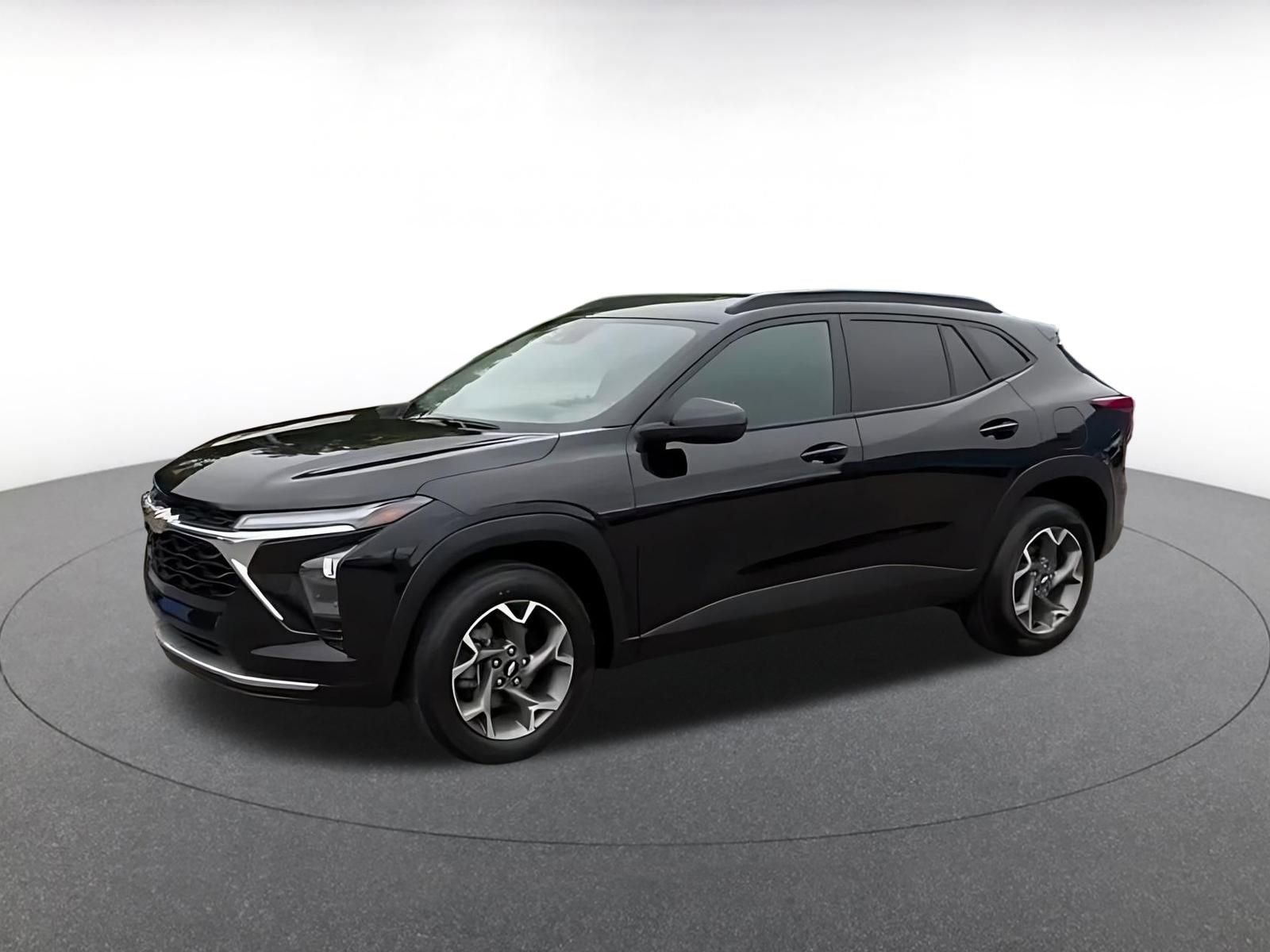Used 2025 Chevrolet Trax LT FWD image 8