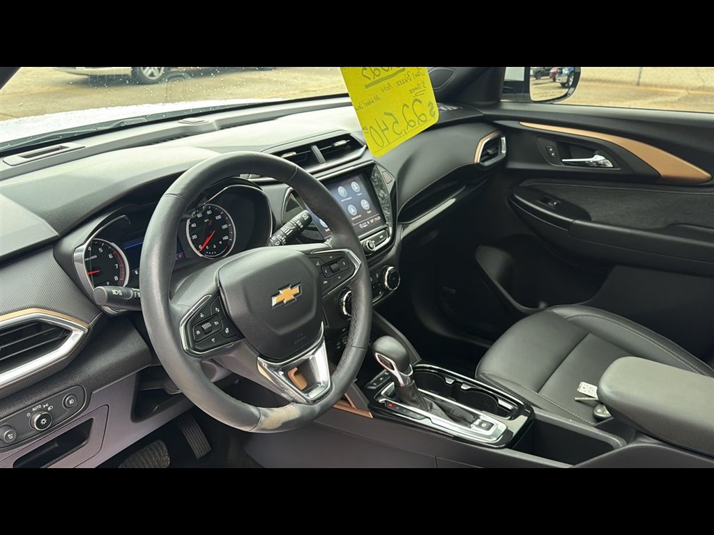 Used 2023 Chevrolet TrailBlazer ACTIV w/ Sun and Liftgate Package AWD/4WD image 9