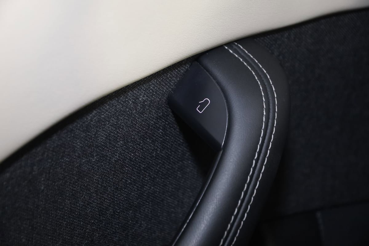 Used 2021 Tesla Model S Plaid image 33