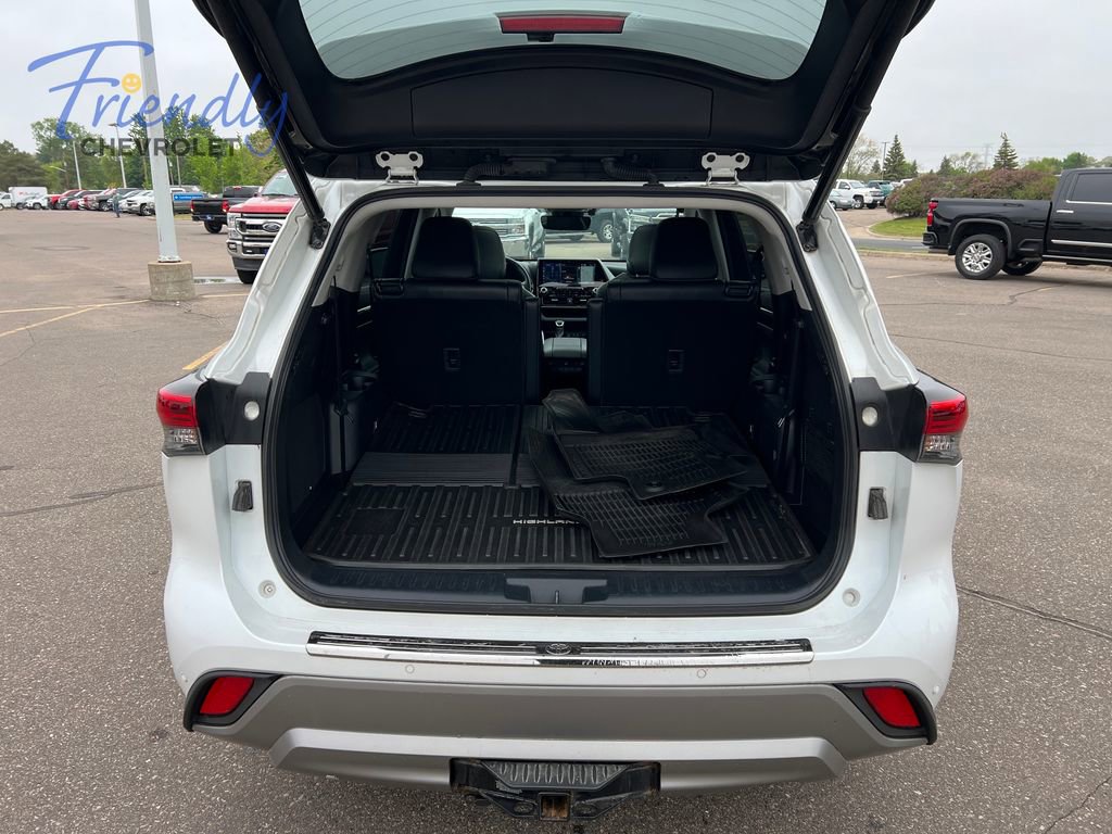 Used 2022 Toyota Highlander Platinum AWD/4WD image 19