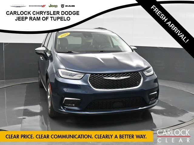 Used 2023 Chrysler Pacifica Limited FWD image 7