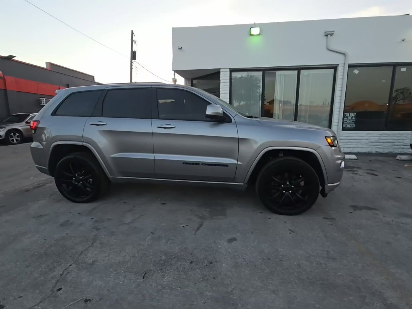 Used 2021 Jeep Grand Cherokee Laredo X AWD/4WD video 2