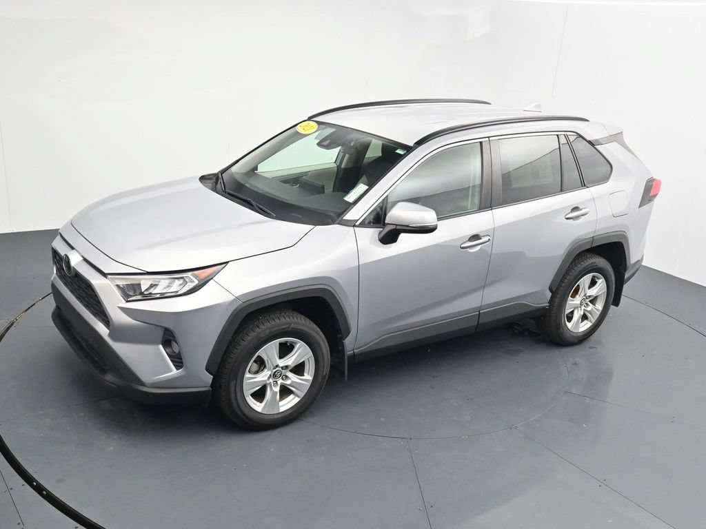 Used 2021 Toyota RAV4 XLE AWD/4WD image 30