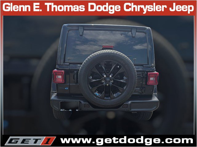 Certified 2022 Jeep Wrangler Unlimited Sahara w/ Safety Group AWD/4WD image 8